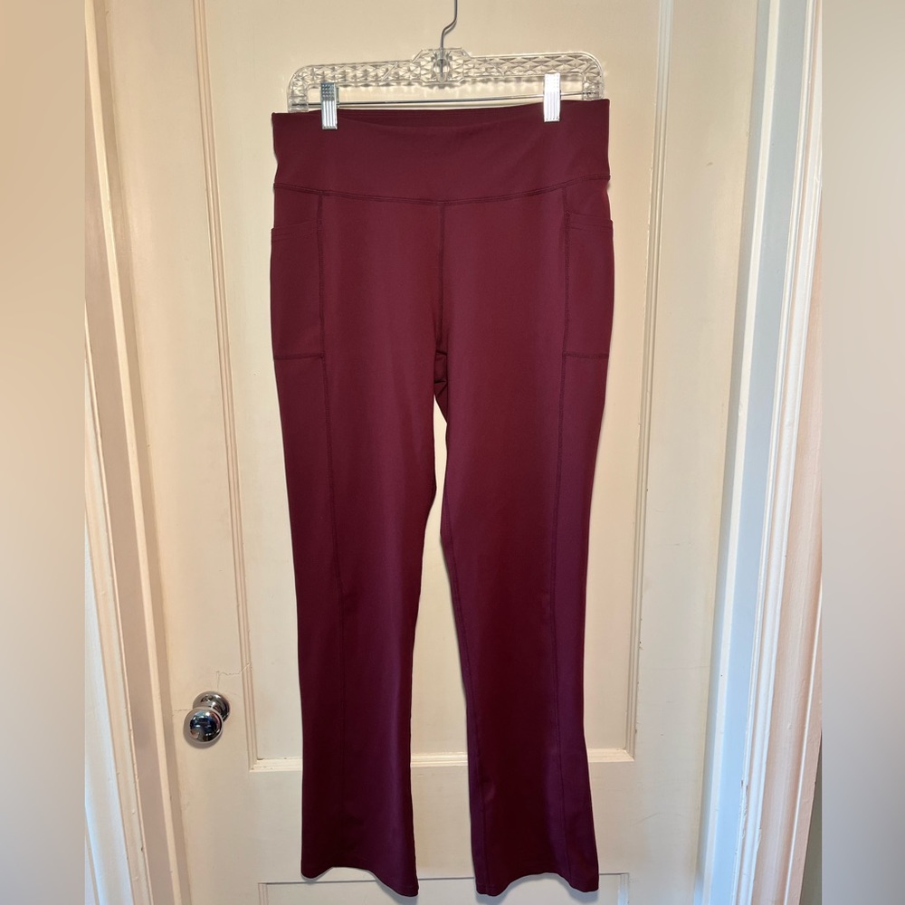 Sketchers boot cut pant, raspberry, size L